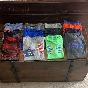Under Armour Lot- Kids tshirts. Size Medium.